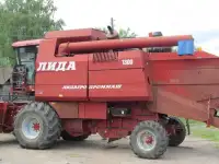 Зерноуборочный комбайн Лида-1600