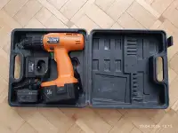 Шуруповерт Defort DCD-12N-BK. Li-on 12v