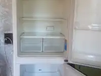 Продаю холодильник indesit