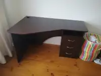 Стол компьютерный