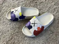 Сланцы Adidas Yeezy Slide, фотография 3