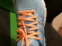 Новые кроссовки Asics гель