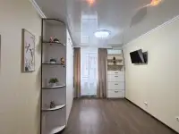 ЦЕНТР. 1-Й ЭТАЖ. ДИЗАЙН-РЕМОНТ. ВЪЕЗЖАЙ И ЖИВИ (43 м), фотография 2
