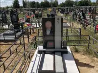 Памятники с медальонами триплекс, фотография 2
