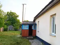 Продаю дом, приватизированный участок с колодцем и хозпостройками