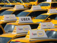 Водитель такси Uber, Яндекс.Таксикурьер