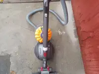 Пылесос Dyson DC33c, фотография 4