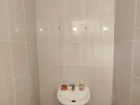 ВЫ НЕ ОПЛАЧИВАЕТЕ КОМИССИЮ АГЕНТСТВУ! Помещение под офис или магазин на цокольном этаже многоэтажного жилого дома!, фотография 11