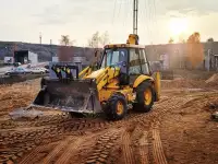 Услуги экскаватора-погрузчика, фотография 4