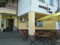 требуются повар, бармен, официант