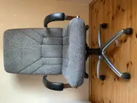Офисное кресло