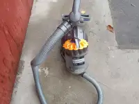 Пылесос Dyson DC33c, фотография 3