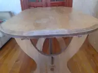 Дубовый стол для кухни