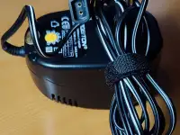 Универсальный стабилизированный блок питания SN1000S, фотография 2