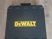 Монтажный нейлер (гвоздезабивной пистолет по бетону )DeWALT DCN890N 18V с двумя  аккумуляторами и зарядным устройством, фотография 2