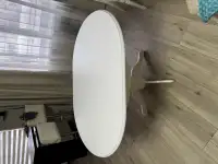 Стол обеденный