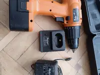 Шуруповерт Defort DCD-12N-BK. Li-on 12v, фотография 3
