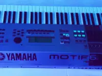 Yamaha Motif 6 продам отличный музыкальный инструмент