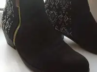 женские полусапожки, фотография 2