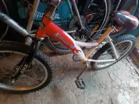 Велосипед детский 16 BMX для начинающих райдеров фристайл, фотография 3
