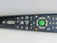 Портативный DVD-плеер BBK в фирменной сумке, фотография 4
