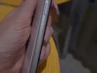 Продаю телефон IPHONE SE 2020 года, фотография 6