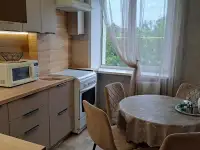 Двухкомнатная квартира посуточно, ул. К.Маркса, 12