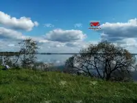 Здание магазина рядом сразу с двумя озерами - Нарочь и Мястро, фотография 7