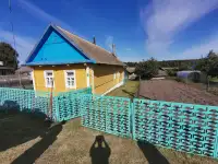 Продажа дома в деревне с хоз. Постройками и большим огородом. Рядом озеро с рыбой и лес с ягодами и грибами., фотография 2