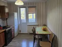 Сдаю посуточно просторную,  тёплую, светлую   2-комнатную квартиру в г. Логойске