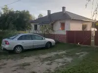 Устройство кровли любой сложности а так же услуги каменьщика.