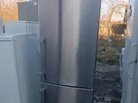 Огромный холодильник LIEBHERR двухкамерный серебристый