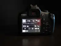 Фотоаппарат Canon EOS 2000D EF-S 18-55lll Kit, фотография 2
