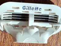 Сменная кассета для станка Gillette Venus Divine, фотография 2