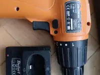 Шуруповерт Defort DCD-12N-BK. Li-on 12v, фотография 4