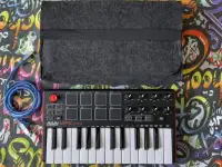 AKAI Pro MPK Mini MK2 MIDI-клавиатура