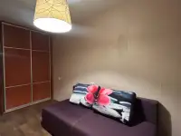 Для отдыха или командировки квартира на сутки, ул.Аэродромная, д.9
