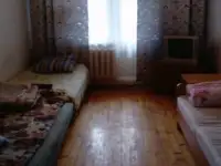 Уютная 3 комнатная квартира посуточно в академии, Пр. Интернационалый 34, фотография 4