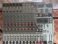 Микшерный пульт Беринджер  xenyx 1832
