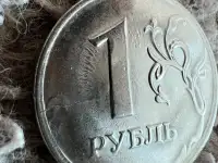 Рубль 2010г редкий брак, фотография 2