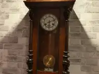 Старинные настенные часы
