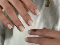Маникюрпедикюрброви