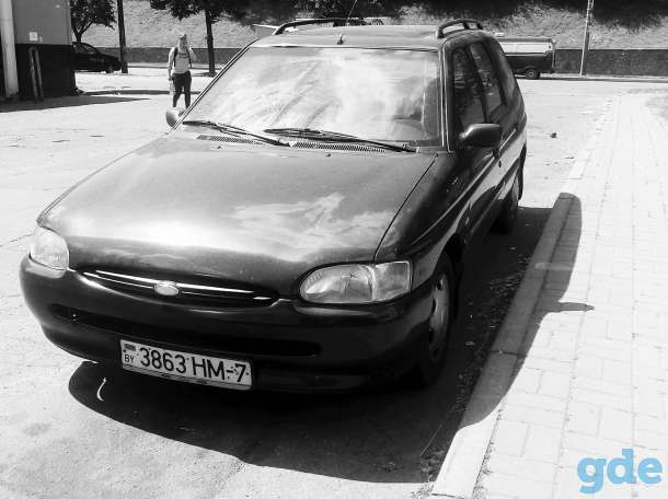 Автомобиль ford escort, фотография 2