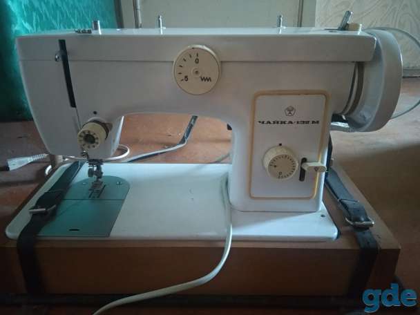 Продам швейную машинку Чайка 132М, фотография 1
