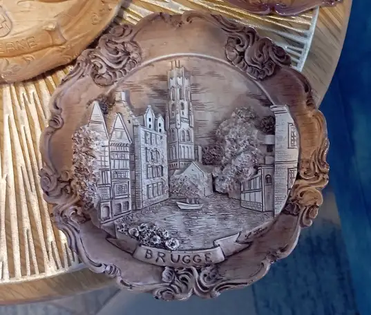 Сувенирная тарелочка Brugge из Бельгии, фотография 1