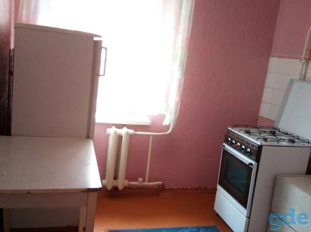 продам 1-комнатную, улица Петруся Бровки 17 к1, фотография 1