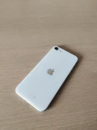 Найден iPhone SE 2020, фотография 4