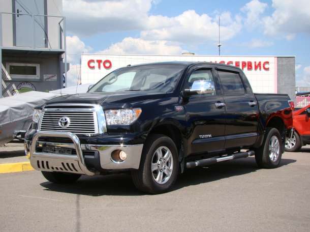 Мощный Toyota Tundra Double Cab 4WD, фотография 4