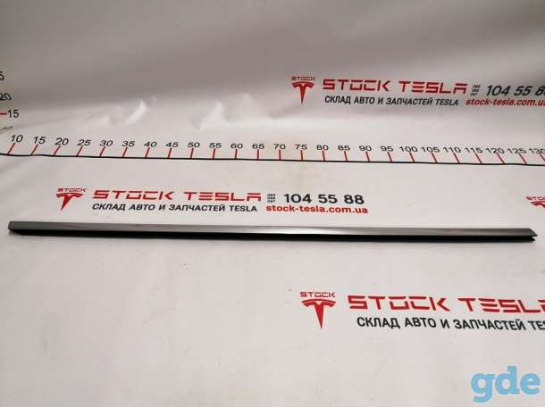 Зап. части для авто Tesla. Молдинг наружный двери передней правой хром Tesla modelFE M3S FRONT, фотография 3