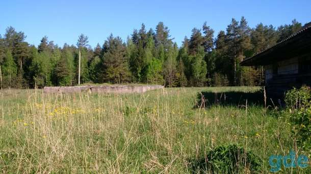 Участок с постройками на берегу речки в д.Покути Воложинского р-на, фотография 1